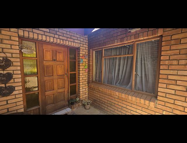 3 BEDROOM FREESTANDING FOR SALE IN CAPRICORN